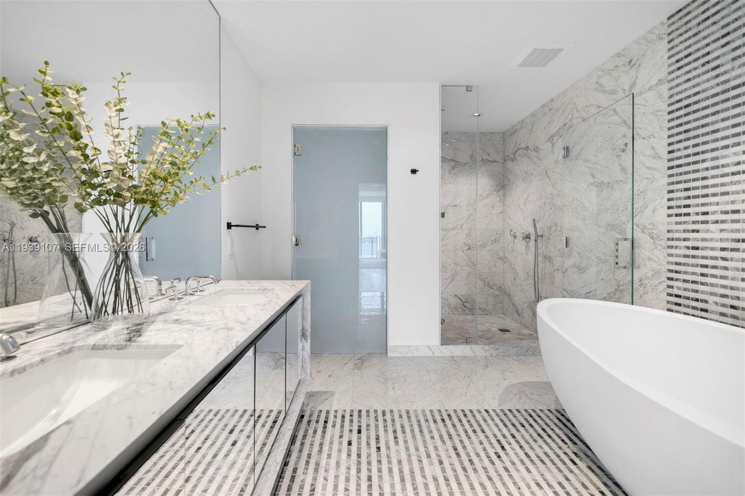 For Sale: $3,750,000 (4 beds, 5 baths, 3298 Square Feet)