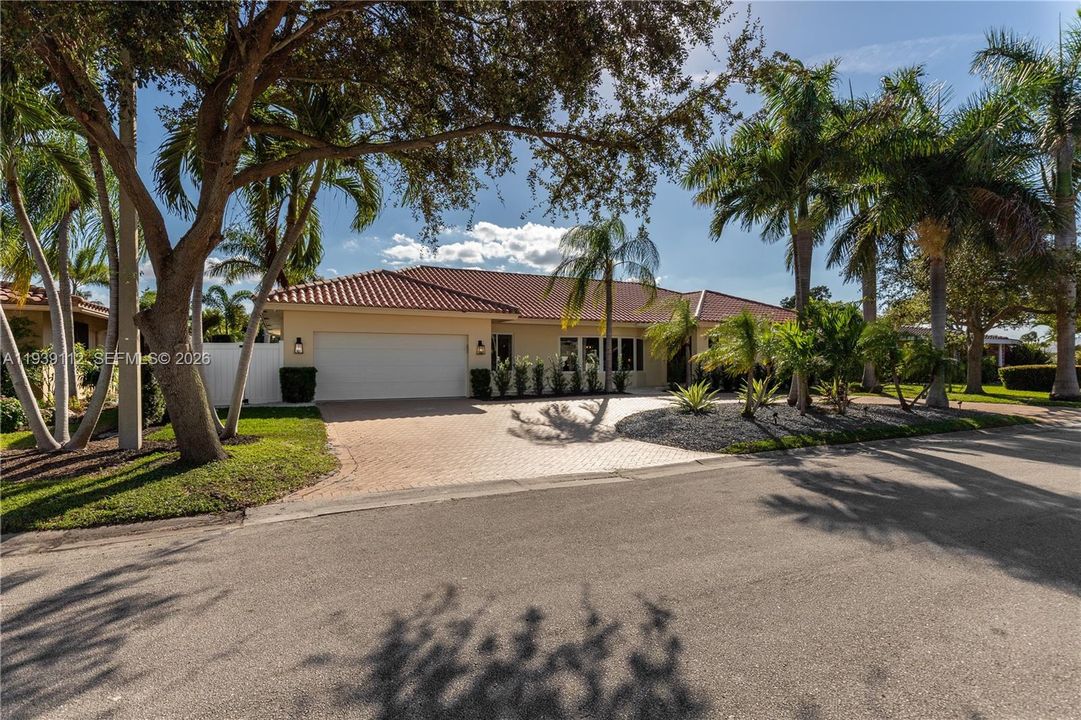 В аренду: $15,000 (3 спален, 3 ванн, 2887 Квадратных фут)