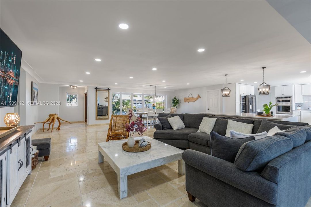 В аренду: $15,000 (3 спален, 3 ванн, 2887 Квадратных фут)