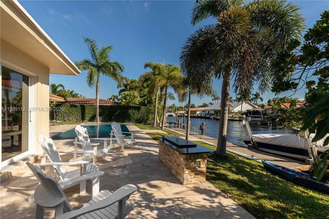 В аренду: $15,000 (3 спален, 3 ванн, 2887 Квадратных фут)