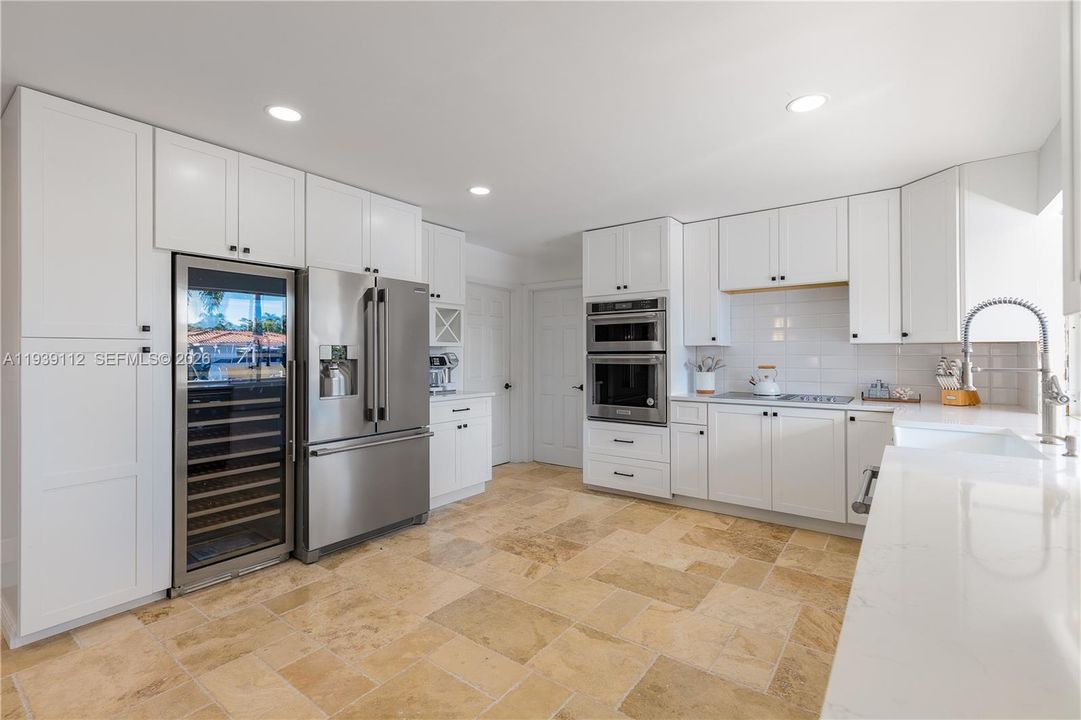 В аренду: $15,000 (3 спален, 3 ванн, 2887 Квадратных фут)