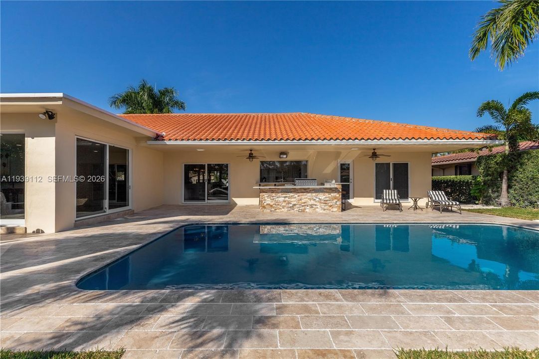 В аренду: $15,000 (3 спален, 3 ванн, 2887 Квадратных фут)