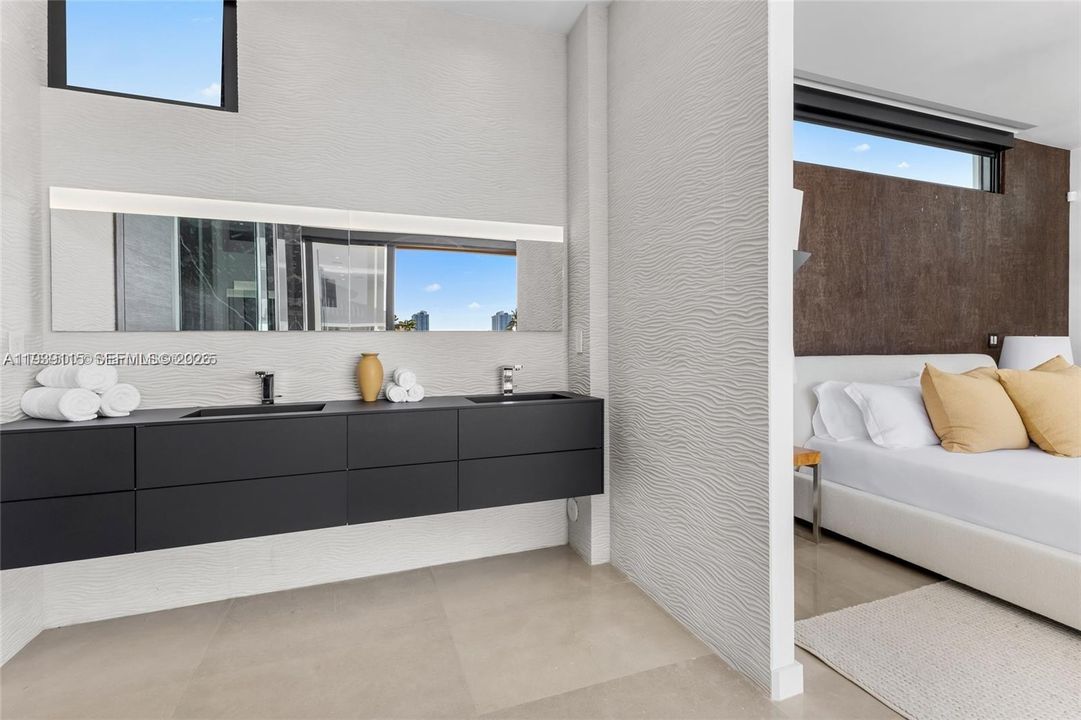 For Sale: $8,500,000 (6 beds, 7 baths, 0 Square Feet)