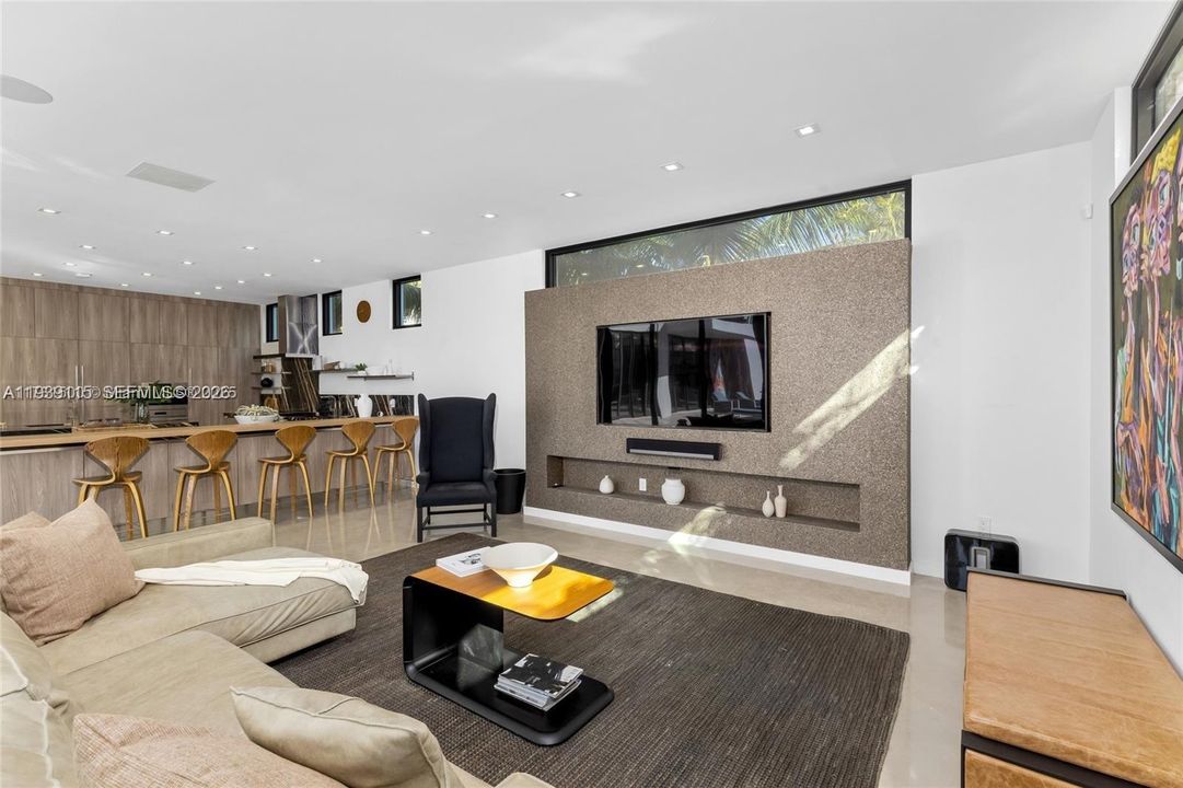 For Sale: $8,500,000 (6 beds, 7 baths, 0 Square Feet)