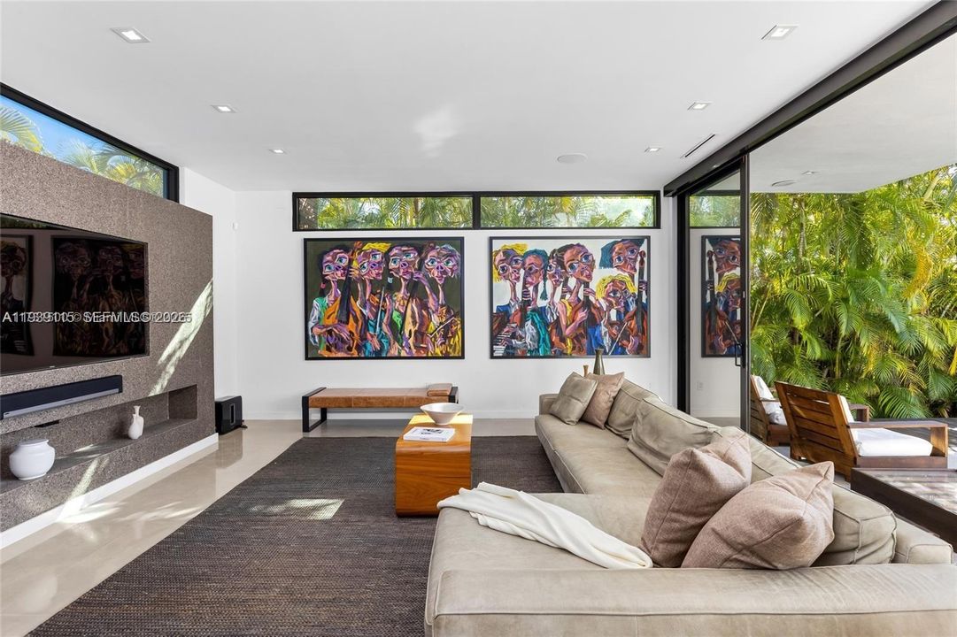 For Sale: $8,500,000 (6 beds, 7 baths, 0 Square Feet)