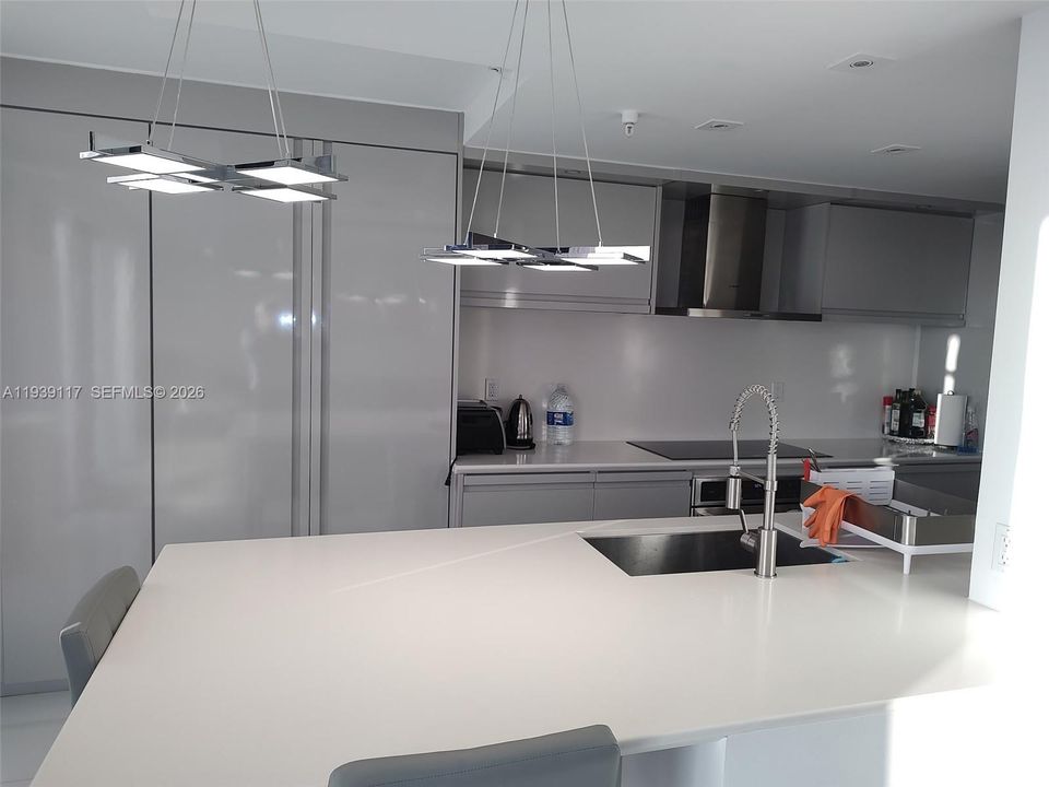 待售: $749,000 (2 贝兹, 2 浴室, 1396 平方英尺)