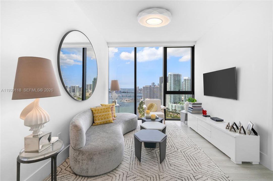 出租: $23,500 (4 贝兹, 5 浴室, 3298 平方英尺)