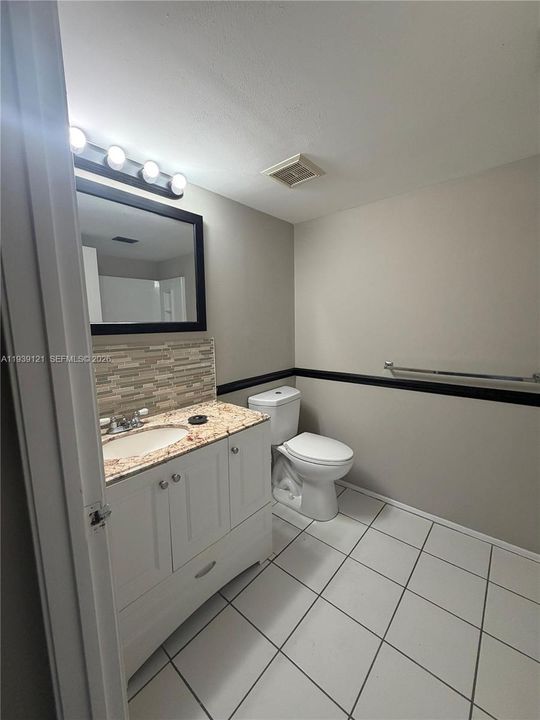 En Renta: $1,800 (2 camas, 2 baños, 910 Pies cuadrados)