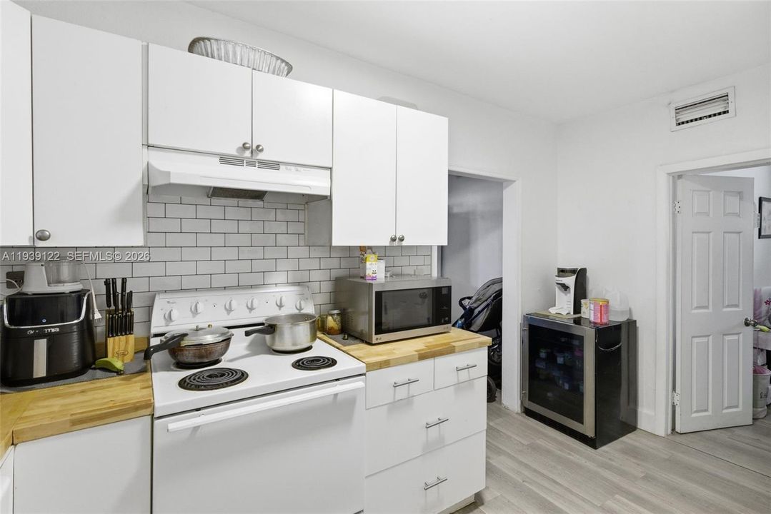 待售: $499,000 (3 贝兹, 1 浴室, 2010 平方英尺)