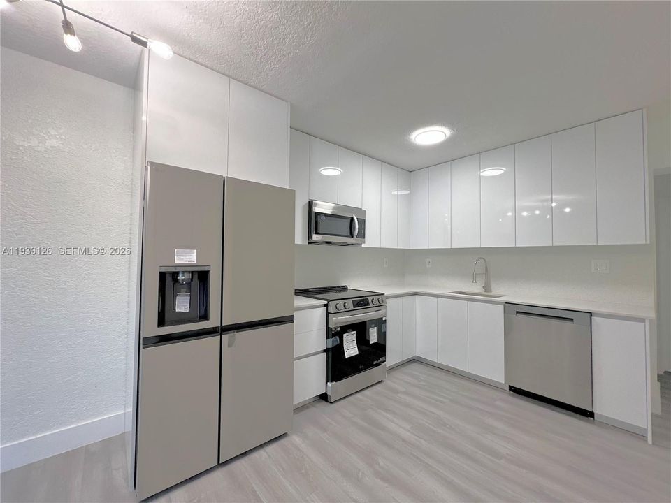 出租: $2,650 (3 贝兹, 1 浴室, 0 平方英尺)