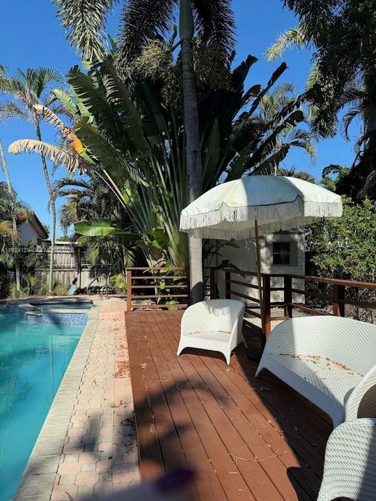 出租: $4,500 (3 贝兹, 2 浴室, 1628 平方英尺)