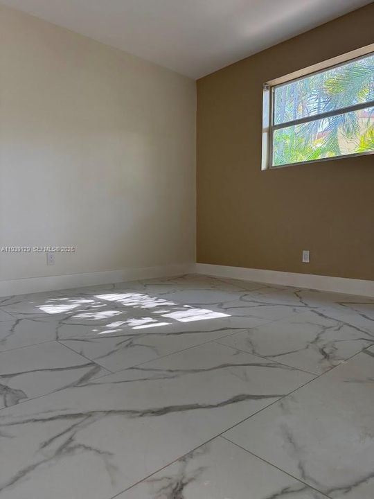 出租: $4,500 (3 贝兹, 2 浴室, 1628 平方英尺)