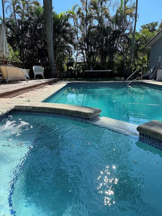 出租: $4,500 (3 贝兹, 2 浴室, 1628 平方英尺)