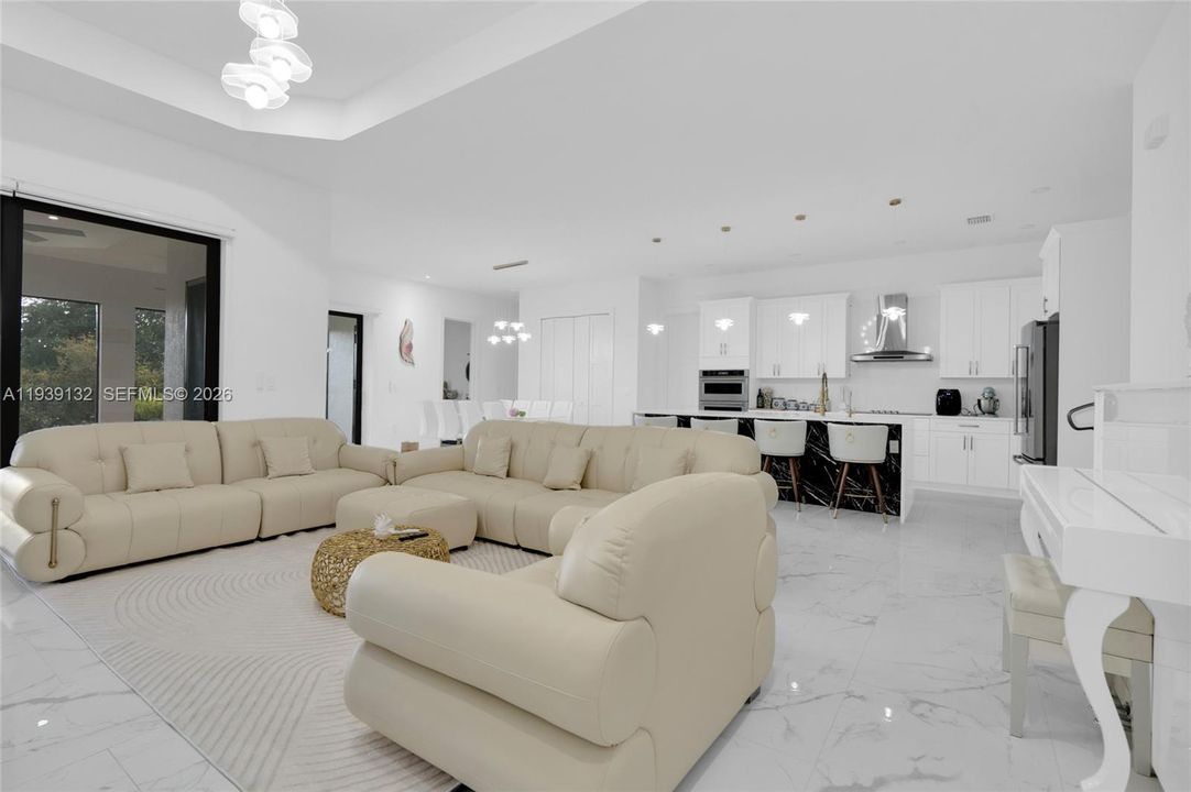 待售: $699,999 (4 贝兹, 4 浴室, 2714 平方英尺)