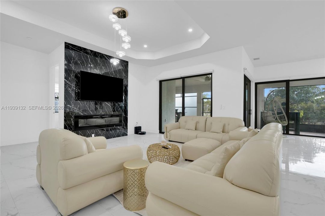 待售: $699,999 (4 贝兹, 4 浴室, 2714 平方英尺)