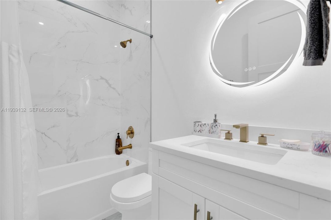 待售: $699,999 (4 贝兹, 4 浴室, 2714 平方英尺)