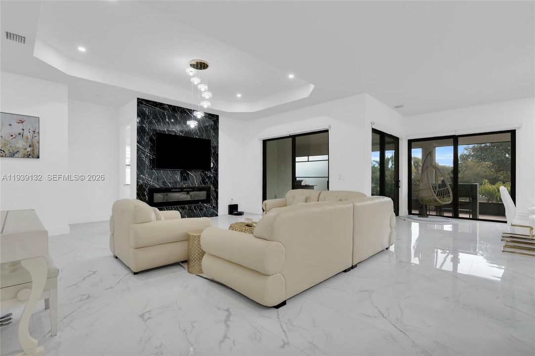 待售: $699,999 (4 贝兹, 4 浴室, 2714 平方英尺)