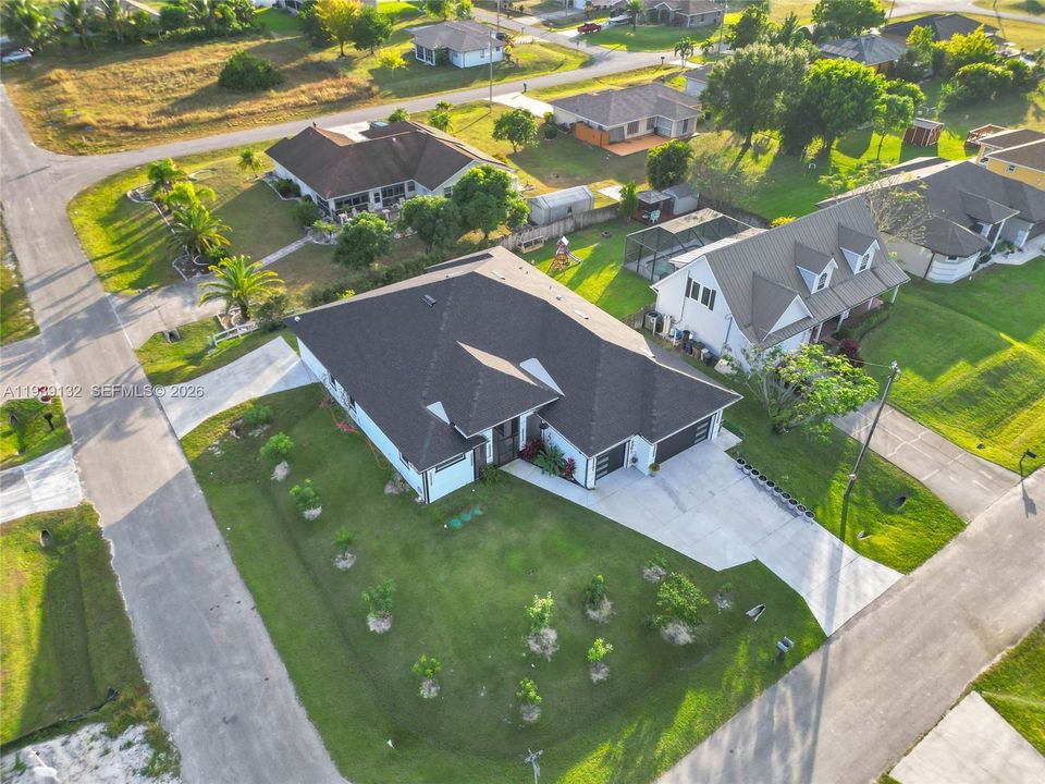 待售: $699,999 (4 贝兹, 4 浴室, 2714 平方英尺)