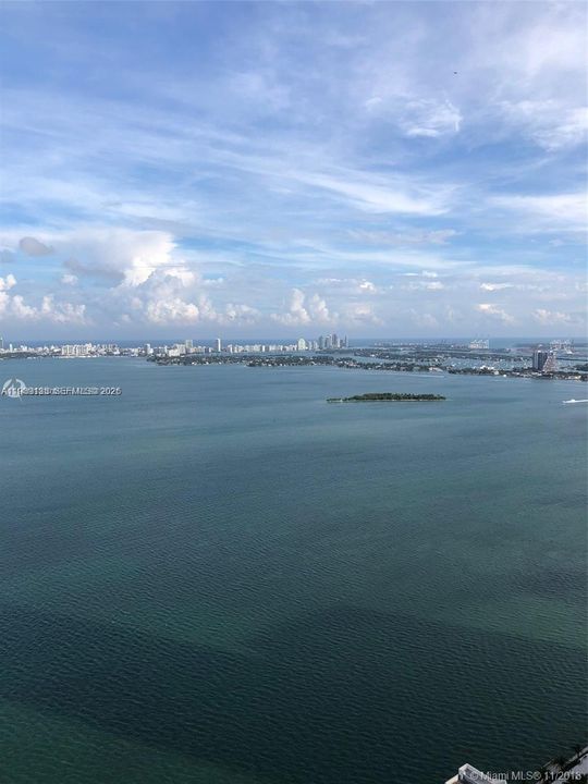 For Sale: $895,000 (2 beds, 3 baths, 1198 Square Feet)