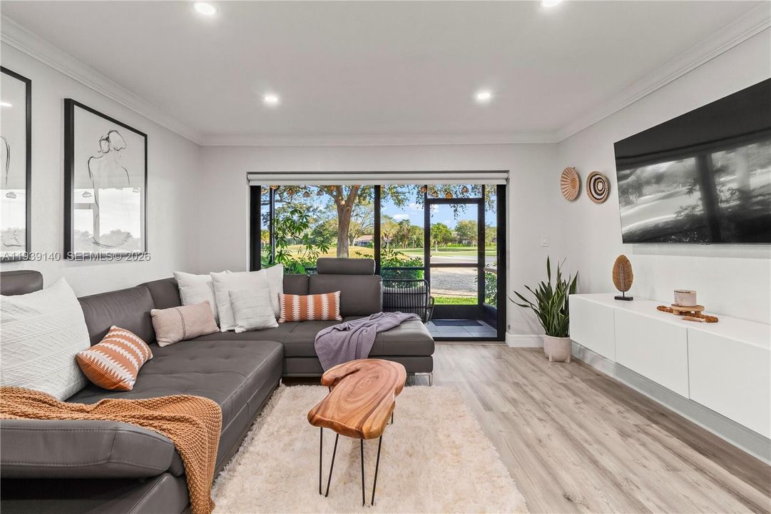 В аренду: $2,300 (1 спален, 1 ванн, 0 Квадратных фут)