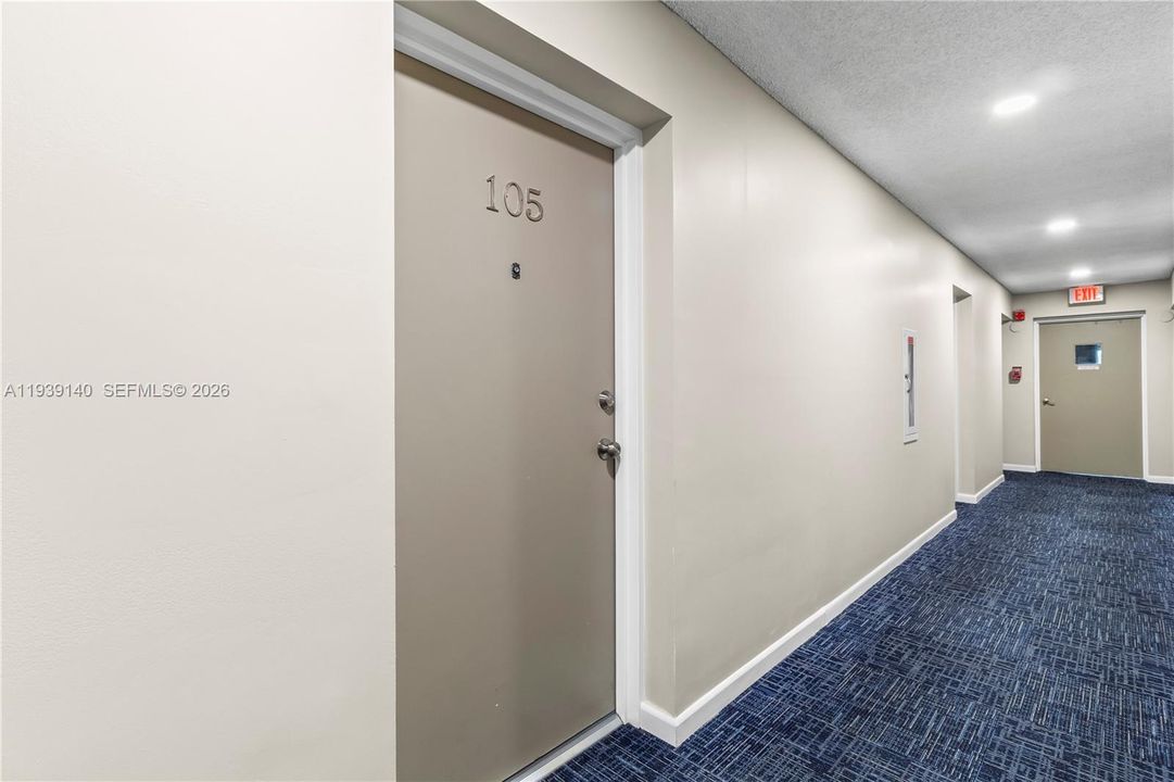 В аренду: $2,300 (1 спален, 1 ванн, 0 Квадратных фут)