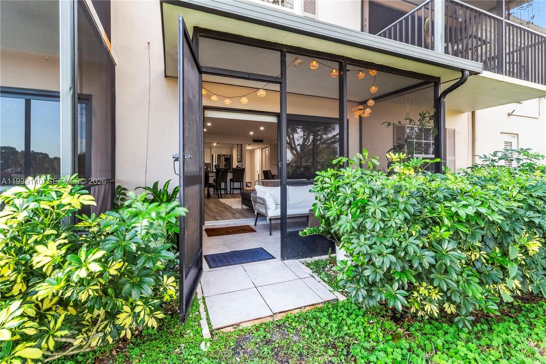 В аренду: $2,300 (1 спален, 1 ванн, 0 Квадратных фут)