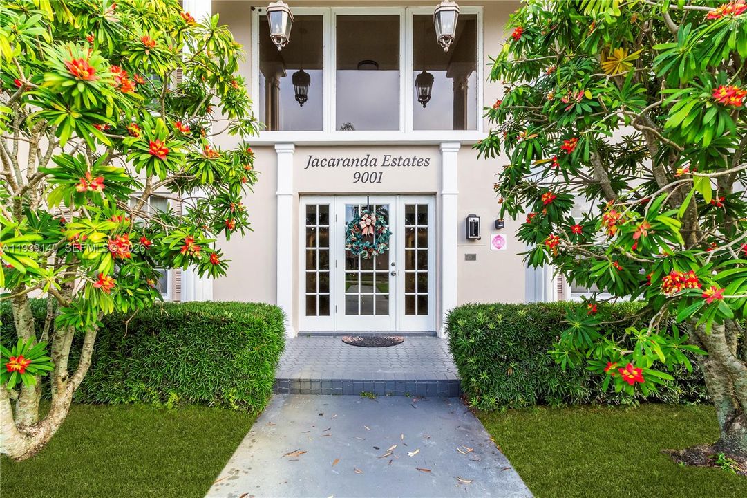 В аренду: $2,300 (1 спален, 1 ванн, 0 Квадратных фут)