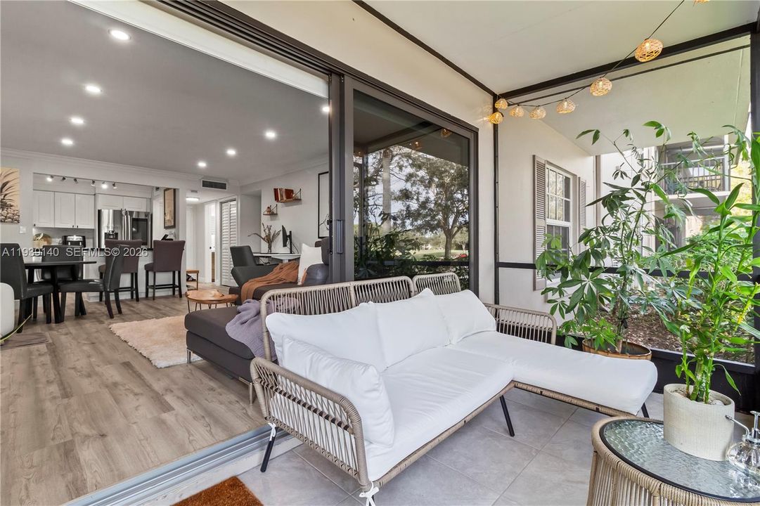 В аренду: $2,300 (1 спален, 1 ванн, 0 Квадратных фут)