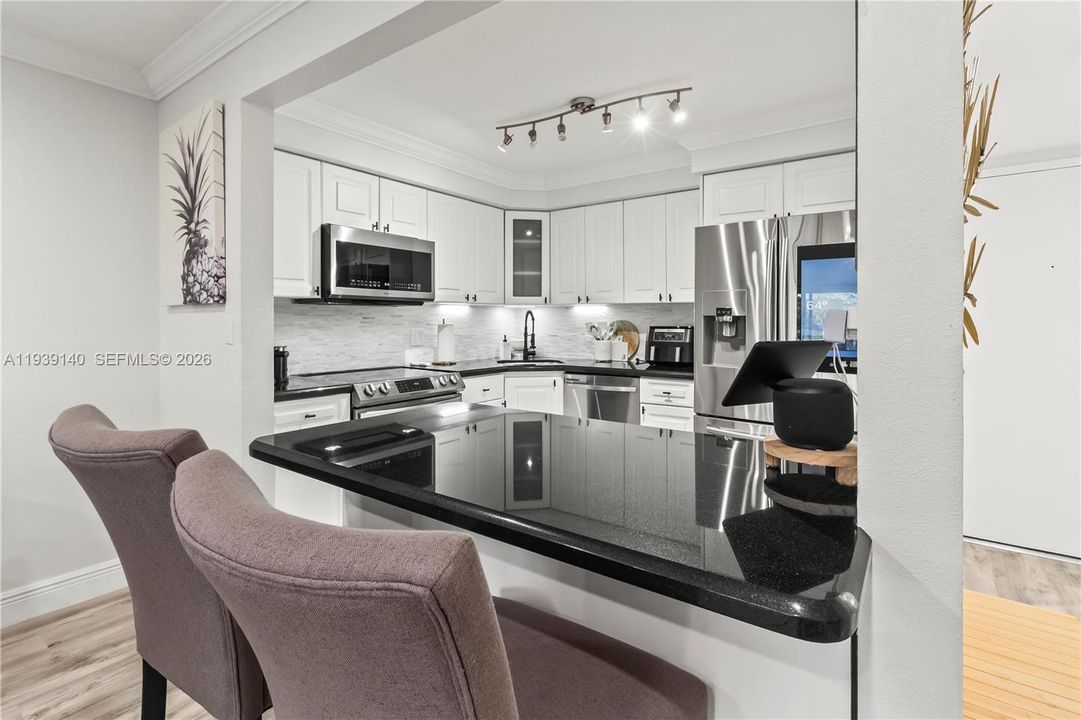 В аренду: $2,300 (1 спален, 1 ванн, 0 Квадратных фут)