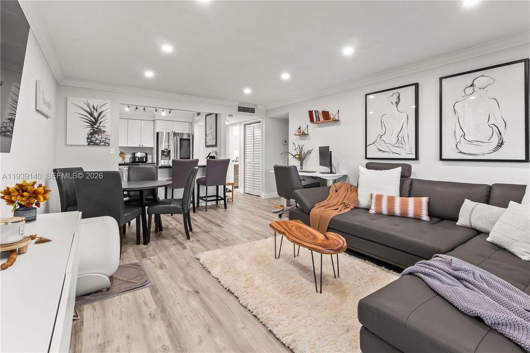 В аренду: $2,300 (1 спален, 1 ванн, 0 Квадратных фут)