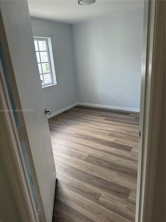 For Rent: $2,300 (3 beds, 2 baths, 1276 Square Feet)