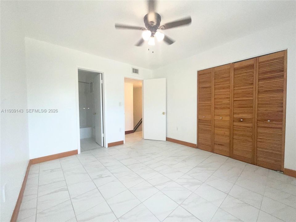 For Rent: $2,500 (2 beds, 2 baths, 1045 Square Feet)