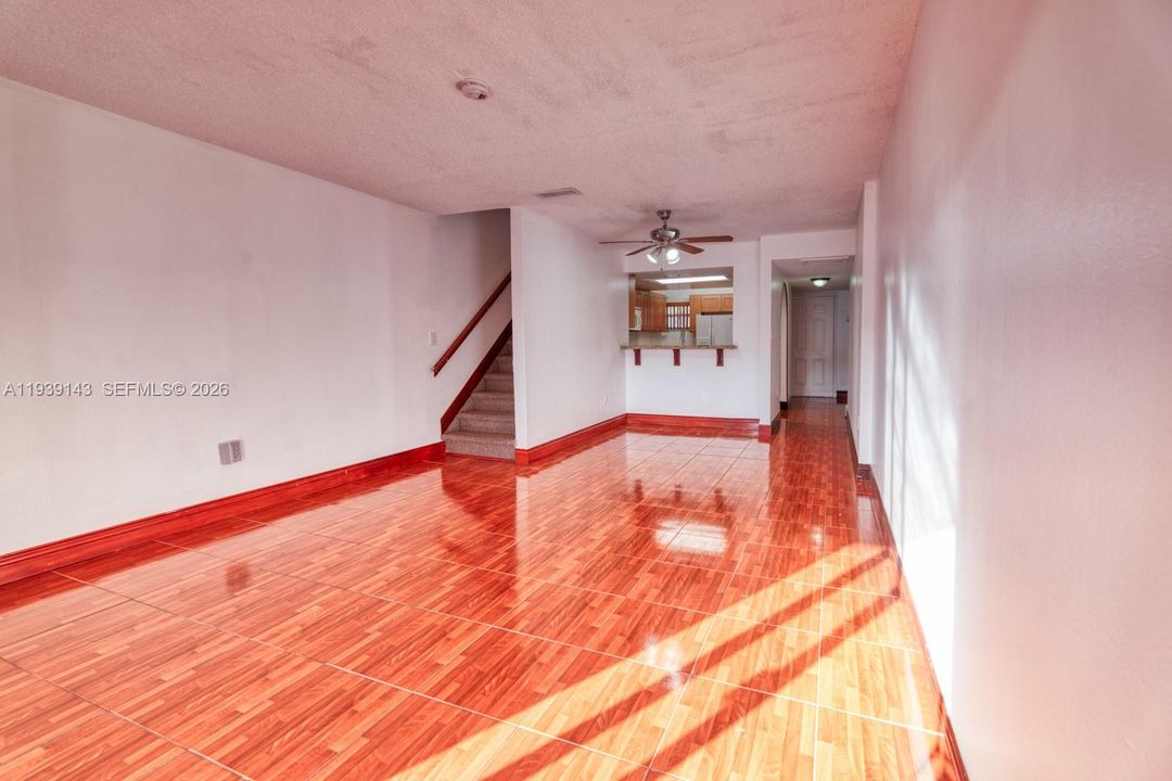 For Rent: $2,500 (2 beds, 2 baths, 1045 Square Feet)