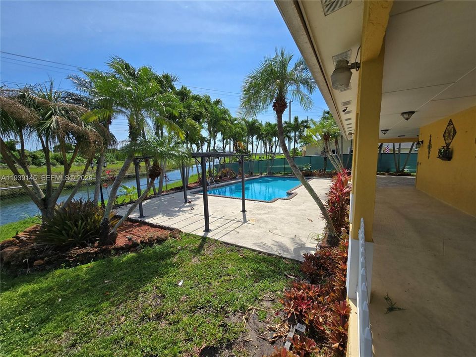 В аренду: $3,500 (3 спален, 2 ванн, 1700 Квадратных фут)