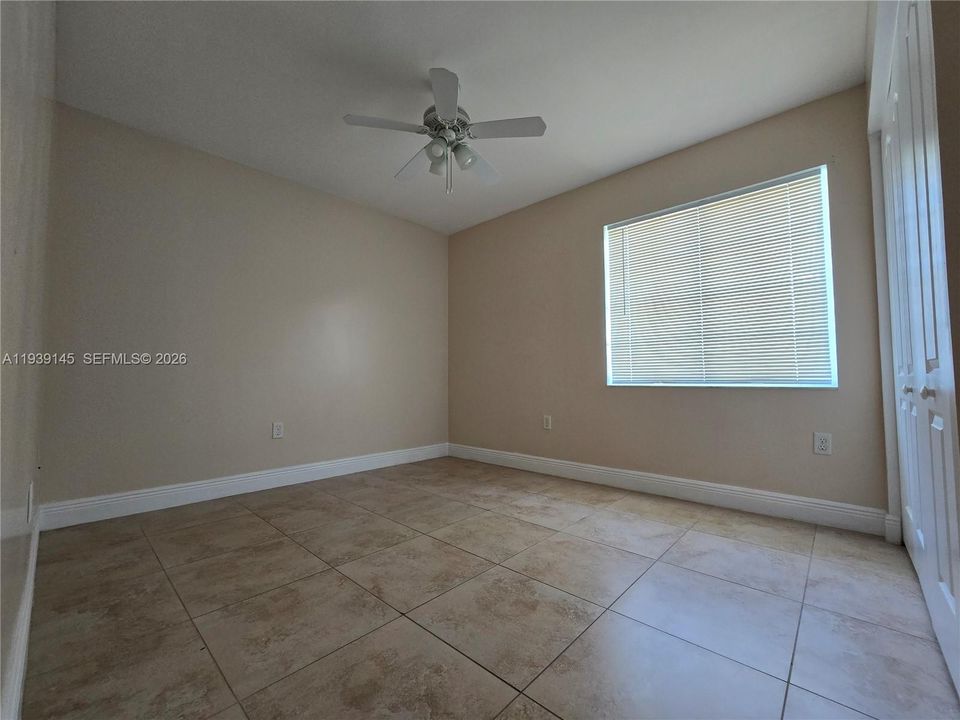 В аренду: $3,500 (3 спален, 2 ванн, 1700 Квадратных фут)