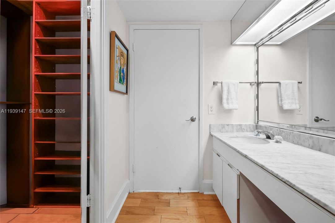 En Renta: $4,900 (2 camas, 2 baños, 1640 Pies cuadrados)