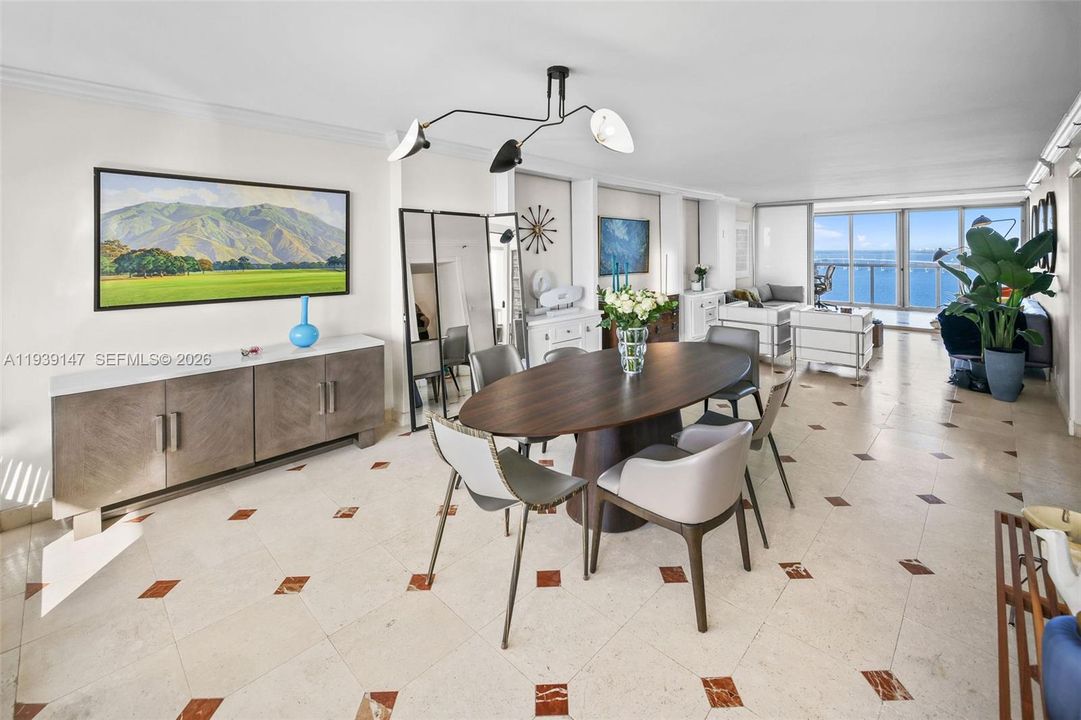 En Renta: $4,900 (2 camas, 2 baños, 1640 Pies cuadrados)