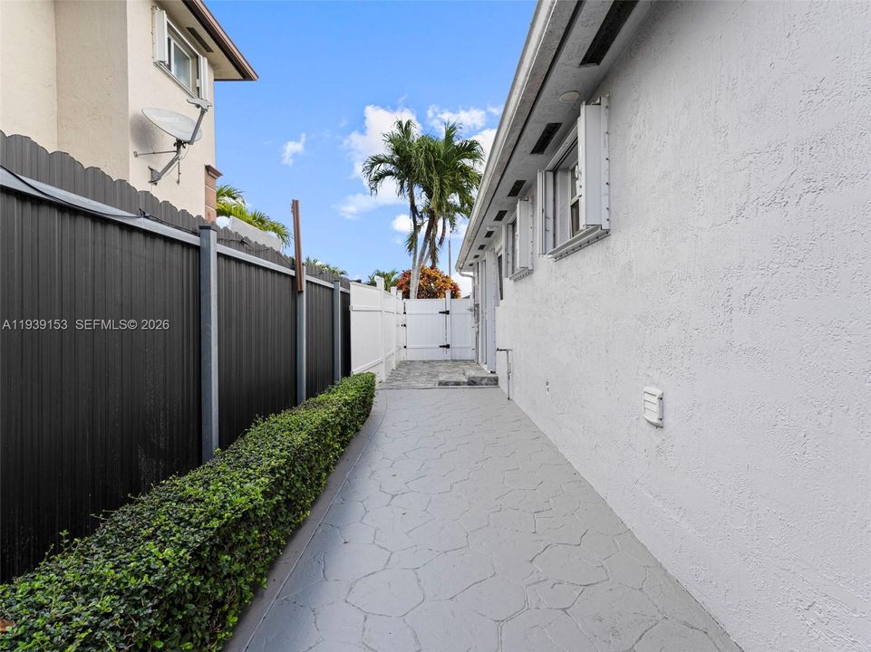 待售: $640,000 (3 贝兹, 2 浴室, 1890 平方英尺)