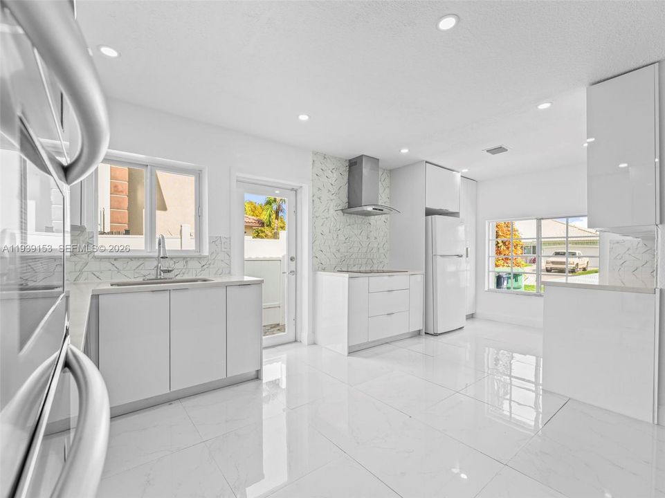 待售: $640,000 (3 贝兹, 2 浴室, 1890 平方英尺)