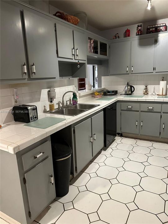 待售: $489,000 (3 贝兹, 2 浴室, 1580 平方英尺)