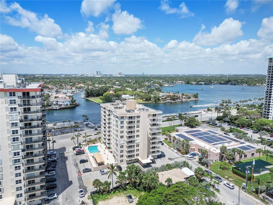 En Venta: $389,000 (2 camas, 2 baños, 1465 Pies cuadrados)