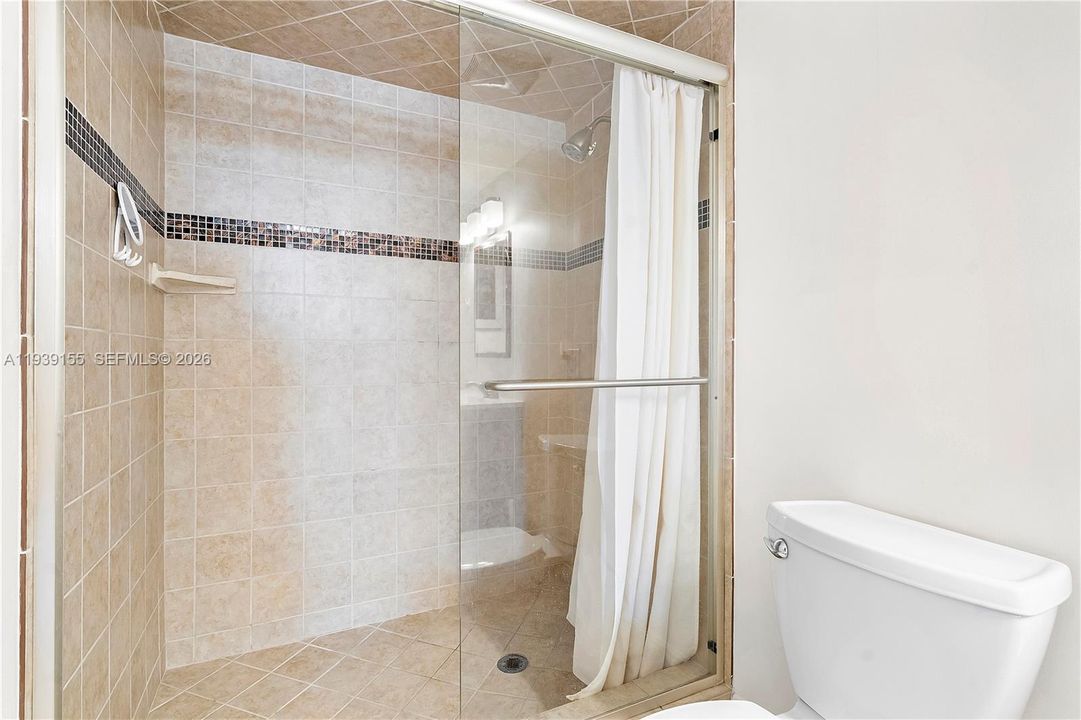 En Venta: $389,000 (2 camas, 2 baños, 1465 Pies cuadrados)