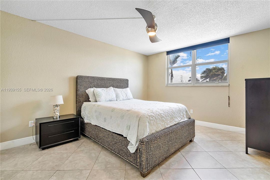 En Venta: $389,000 (2 camas, 2 baños, 1465 Pies cuadrados)