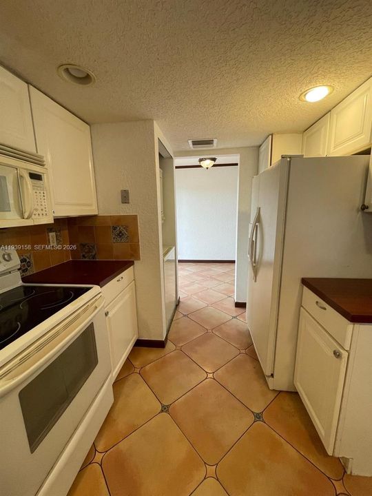 出租: $2,200 (2 贝兹, 2 浴室, 1280 平方英尺)