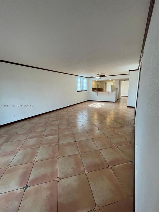 出租: $2,200 (2 贝兹, 2 浴室, 1280 平方英尺)