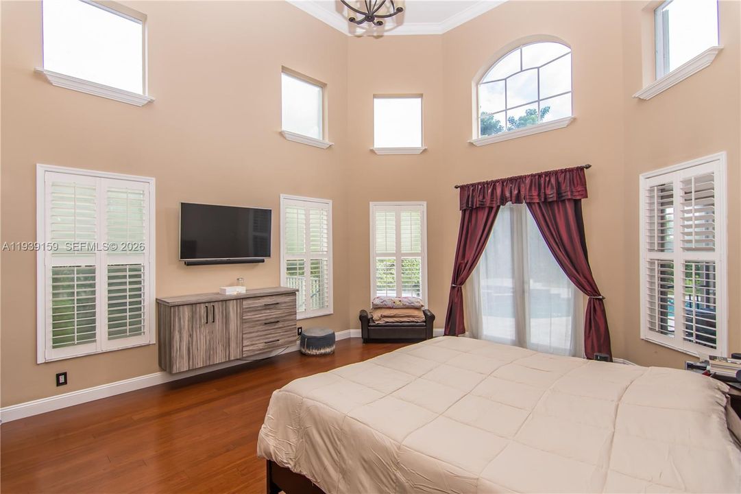 待售: $1,340,000 (5 贝兹, 3 浴室, 3792 平方英尺)