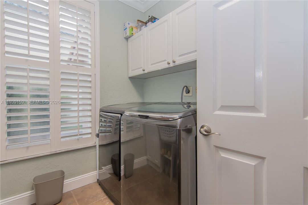 待售: $1,340,000 (5 贝兹, 3 浴室, 3792 平方英尺)