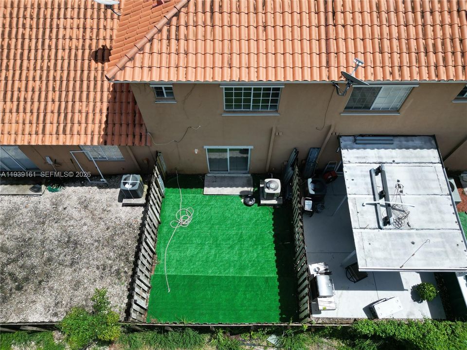 En Renta: $2,399 (3 camas, 2 baños, 1421 Pies cuadrados)