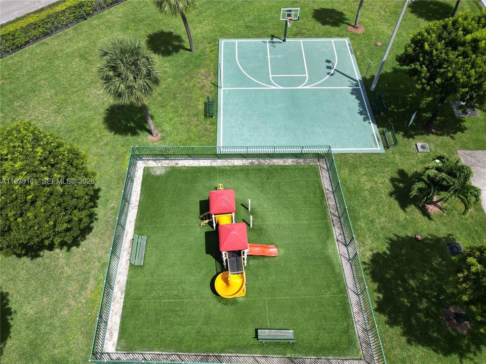 En Renta: $2,399 (3 camas, 2 baños, 1421 Pies cuadrados)