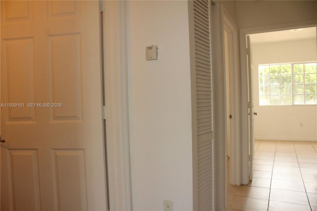 En Renta: $2,399 (3 camas, 2 baños, 1421 Pies cuadrados)